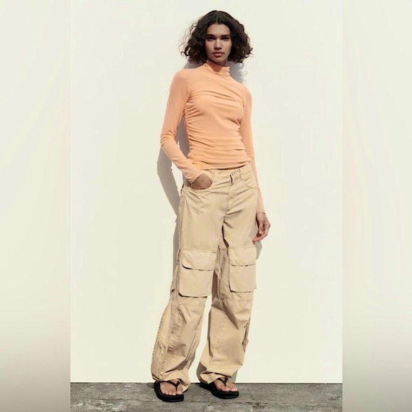 ZARA VOLUMINOUS POCKETED PANTS
28 (US 6) | SAND - Picture 2 of 5